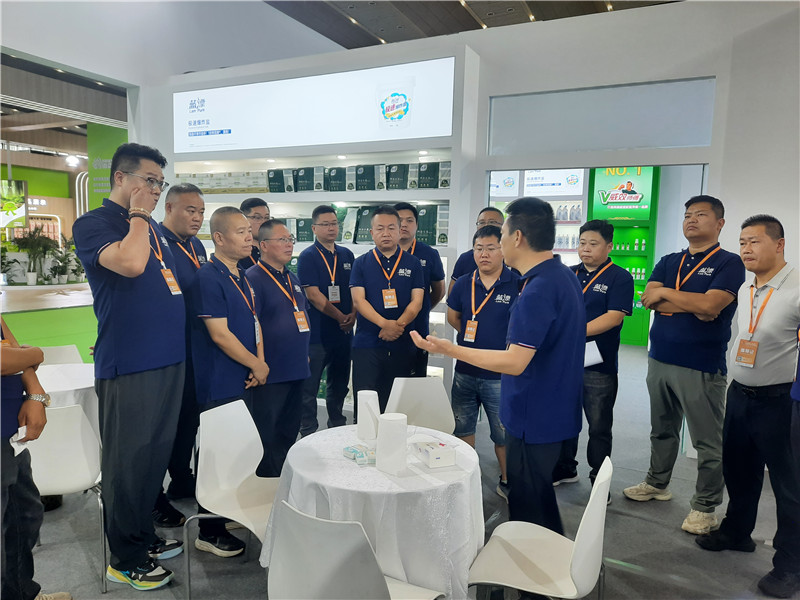 藍漂集團閃耀第27屆西安遛紙生活用紙展，簽約合作再創(chuàng)佳績